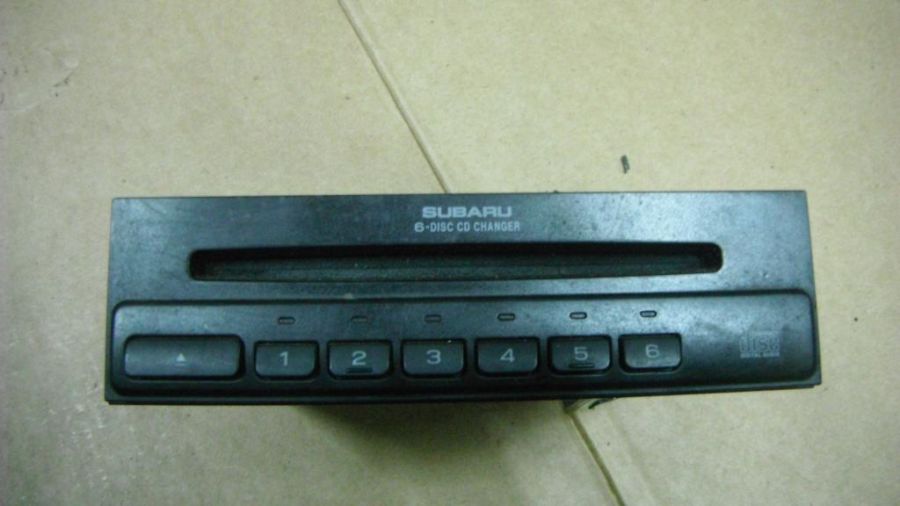 CD-чейнджер Subaru